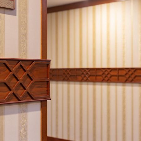 Cristal Erbil Hotel 외부 사진 A detail of a shoji