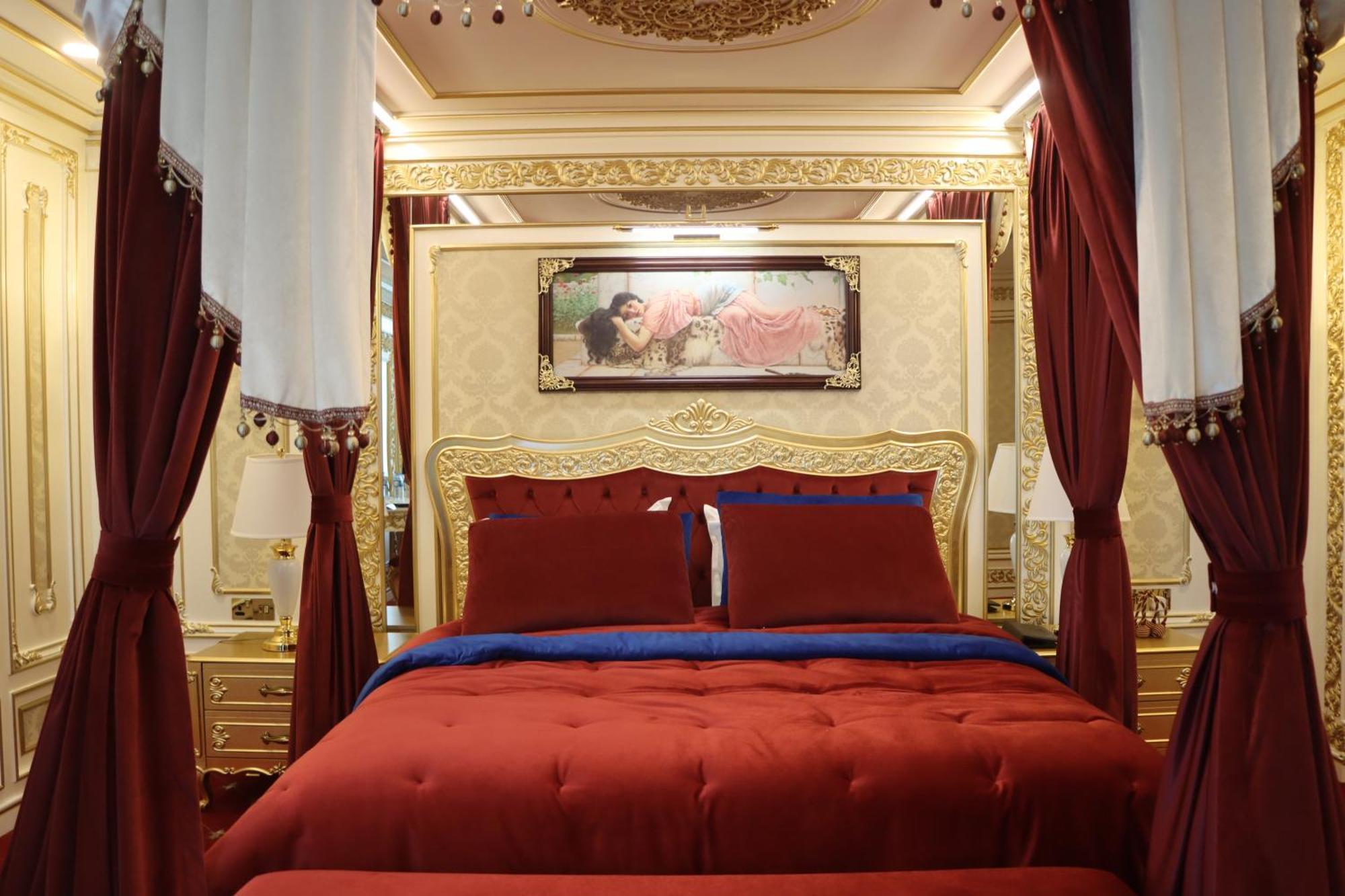 Cristal Erbil Hotel 외부 사진 A bedroom