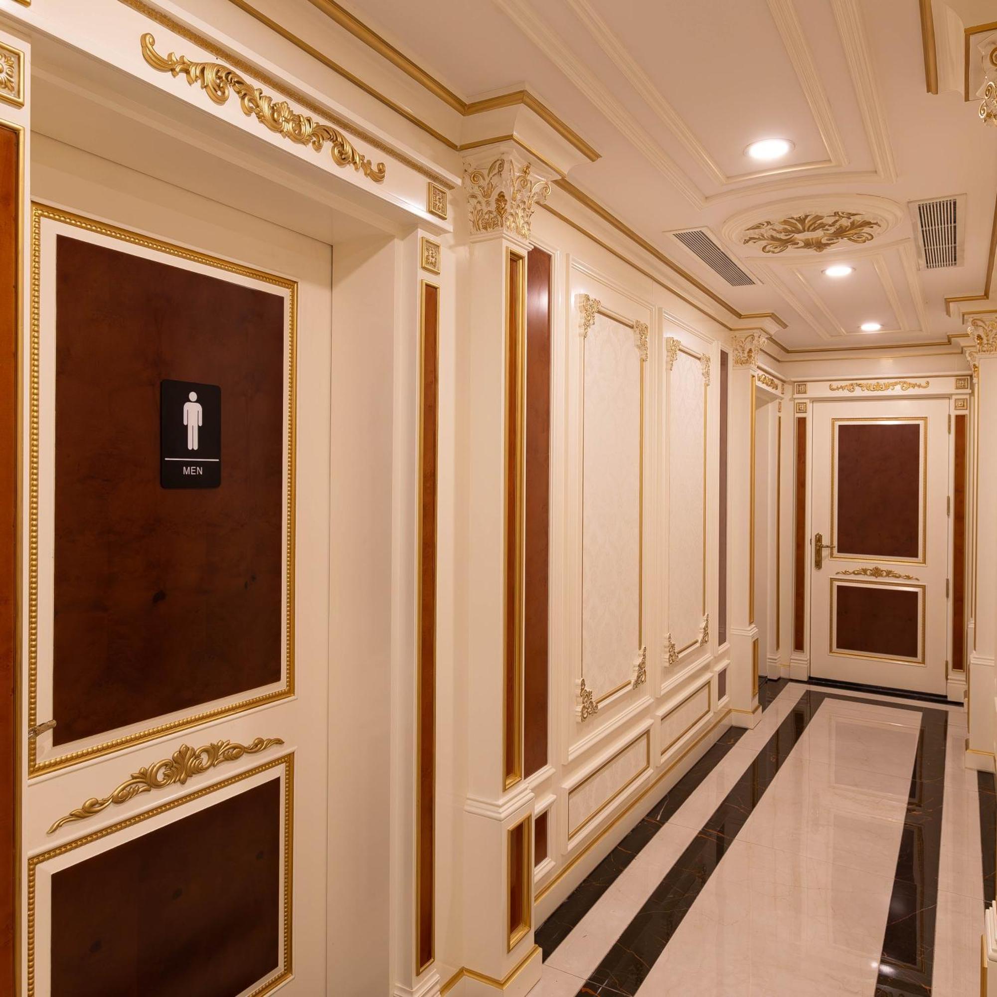 Cristal Erbil Hotel 외부 사진 The interior of the train