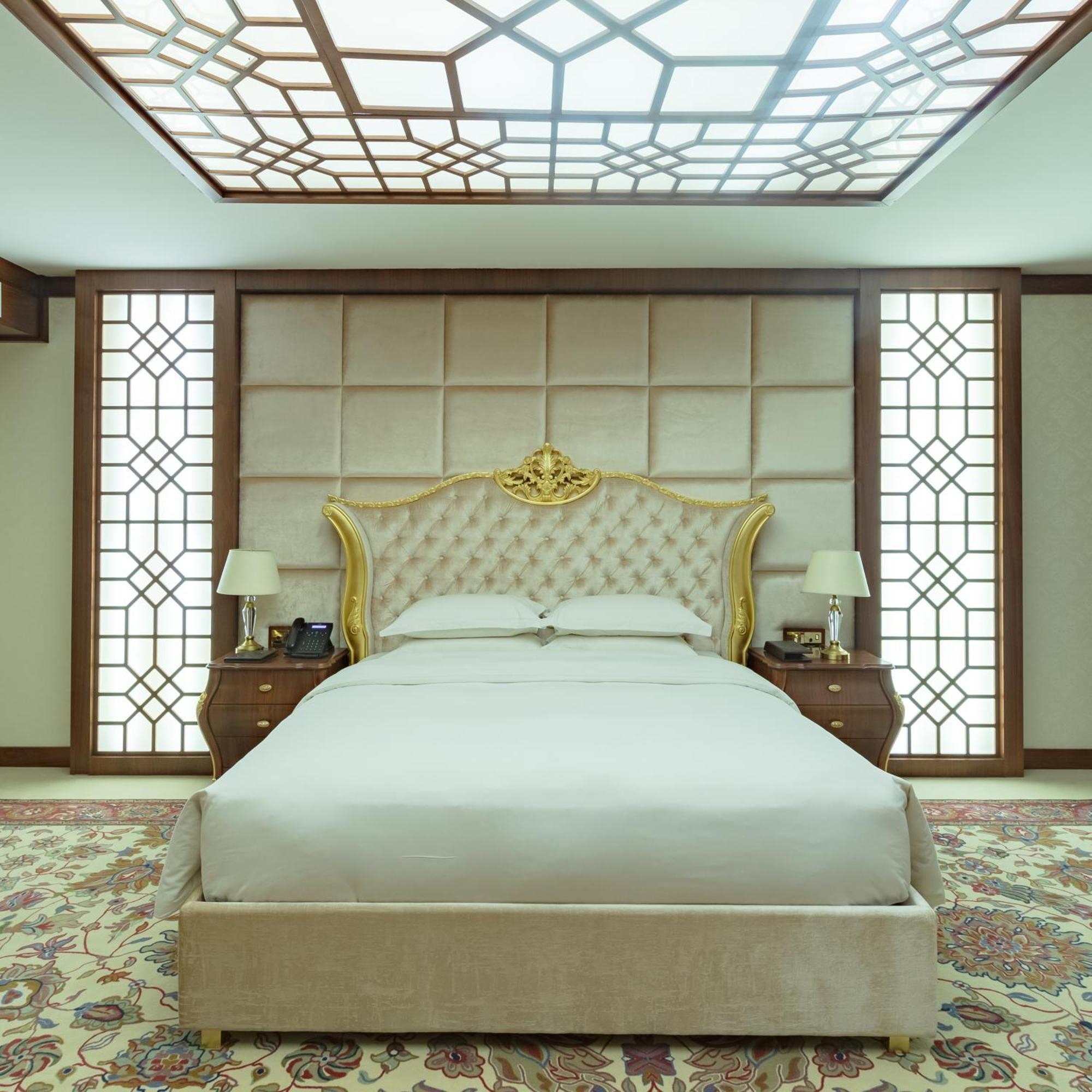 Cristal Erbil Hotel 외부 사진 A bedroom