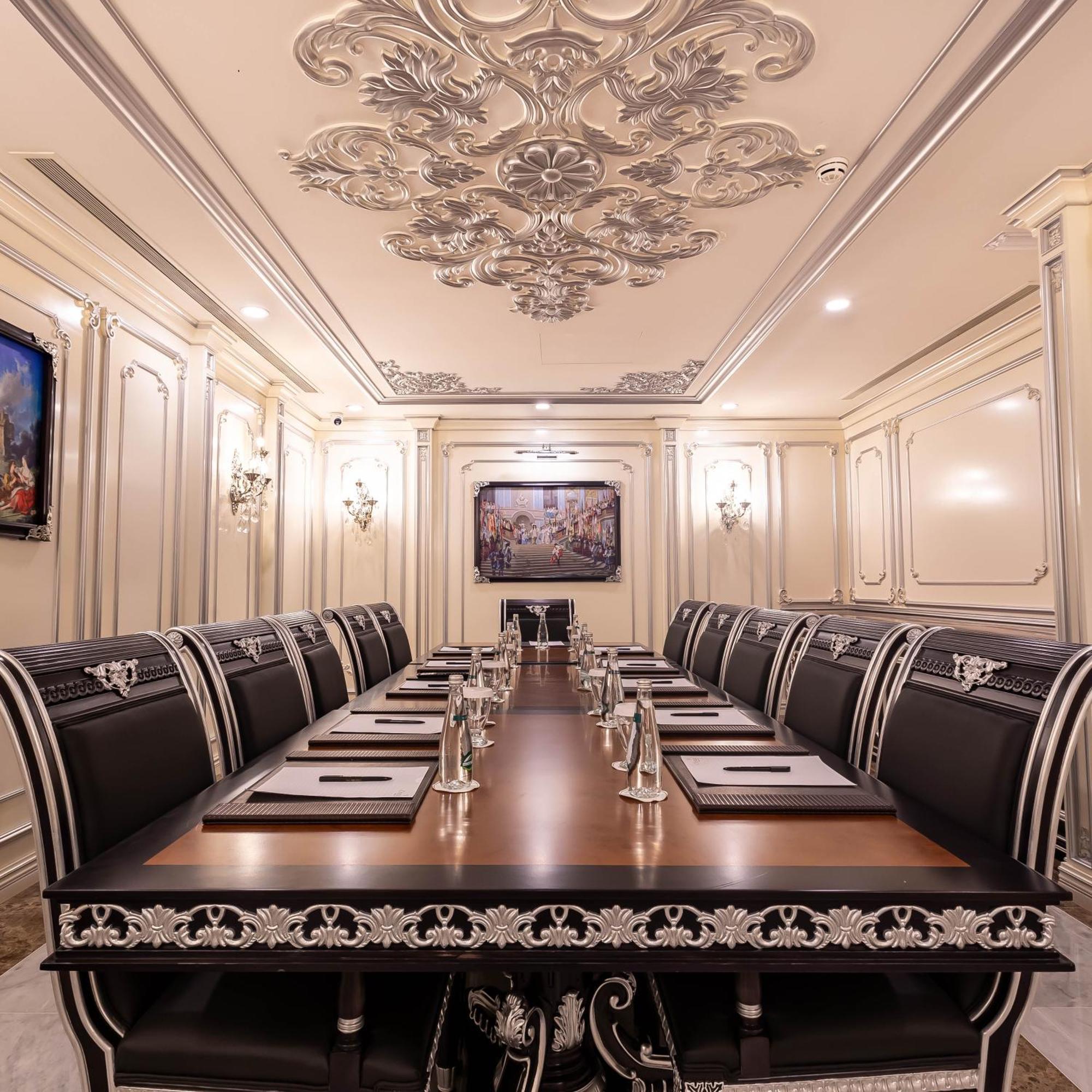 Cristal Erbil Hotel 외부 사진 The boardroom of the hotel